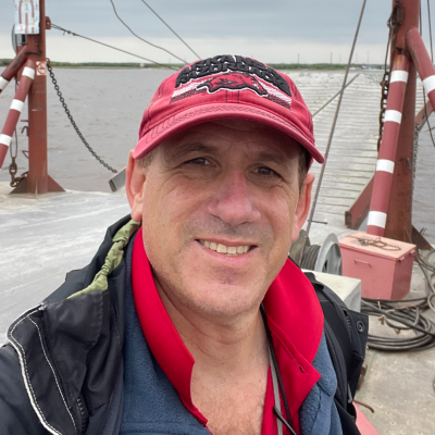 Peter Ungar outside